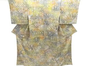 縮緬地　草花模様小紋着物